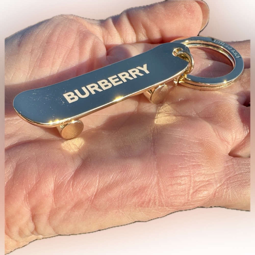 BURBERRY HER🛹Gold Skateboard Key FOB/Bag CHARM🔥Brand NEW🔥w/Free Sample! - Picture 5 of 14